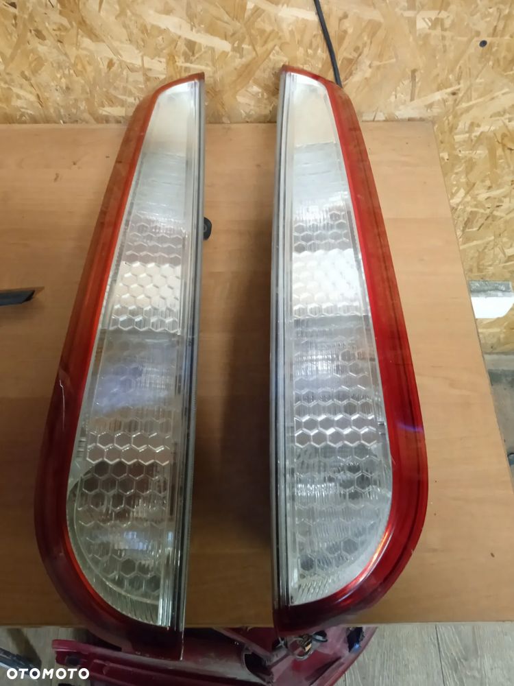 FORD FOCUS MK2 KOMBI LIFT 08-10 LAMPA LEWA LUB PRAWA - 1