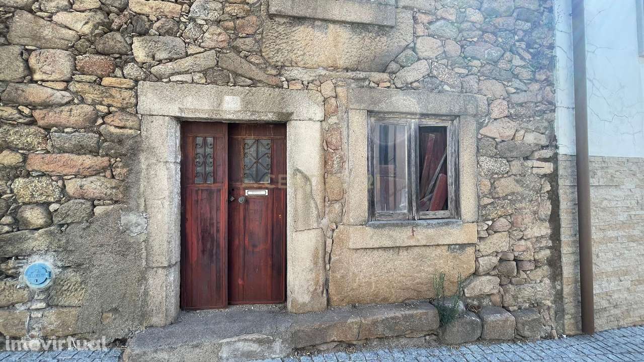 Moradia em Pedra | Escalos de Baixo, Castelo Branco - Grande imagem: 2/2