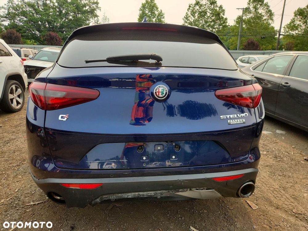 Alfa Romeo Stelvio - 5