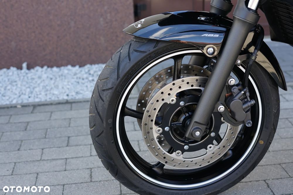 Yamaha XJ - 33