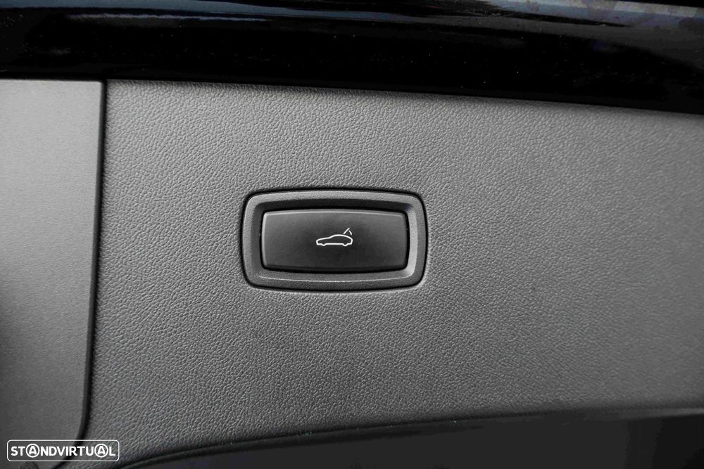 Porsche Cayenne Coupé E-Hybrid - 11