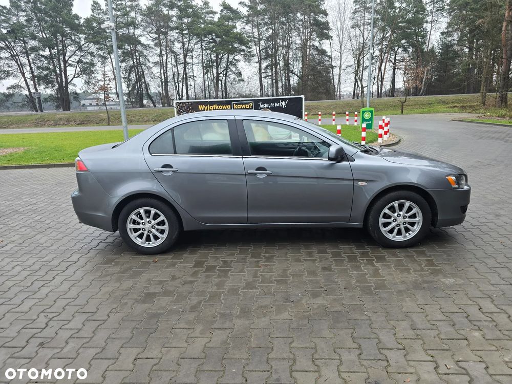Mitsubishi Lancer 1.6 Intense - 2