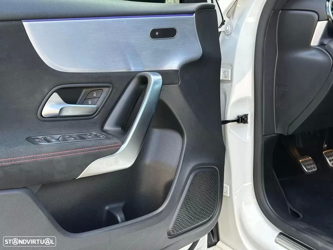 Mercedes-Benz A 180 d AMG Line - 17