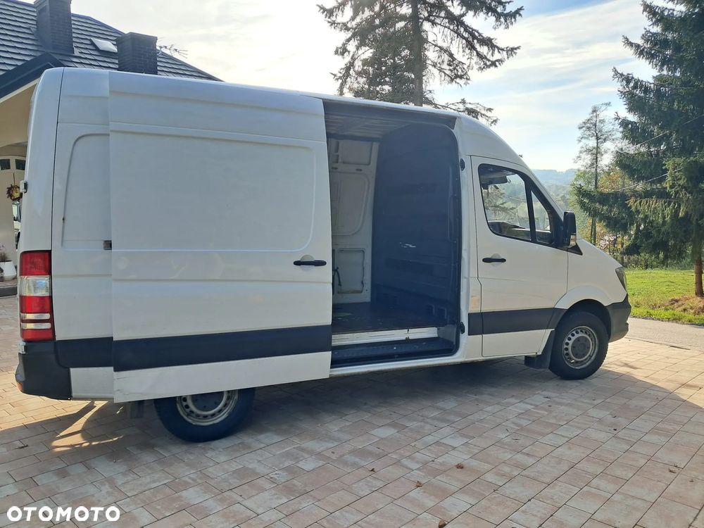 Mercedes-Benz Sprinter - 4