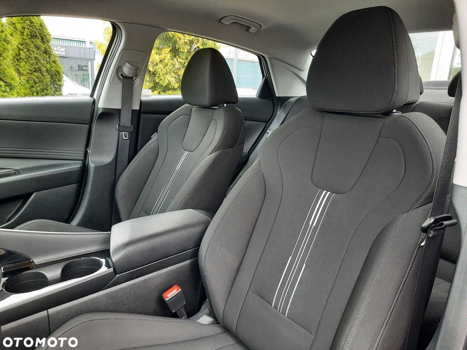 Hyundai Elantra 1.6 Smart CVT - 17