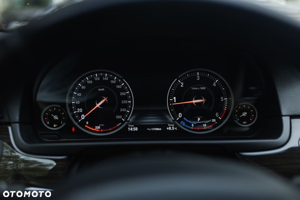 BMW Seria 5 520d xDrive Luxury Line - 26
