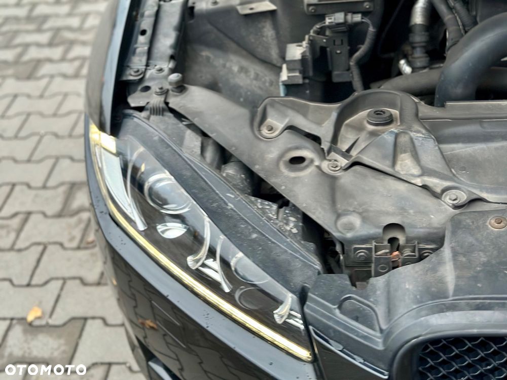 Jaguar XF 2.2 D Luxury - 7