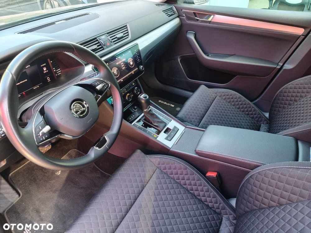 Skoda Superb 1.5 TSI Ambition DSG - 8