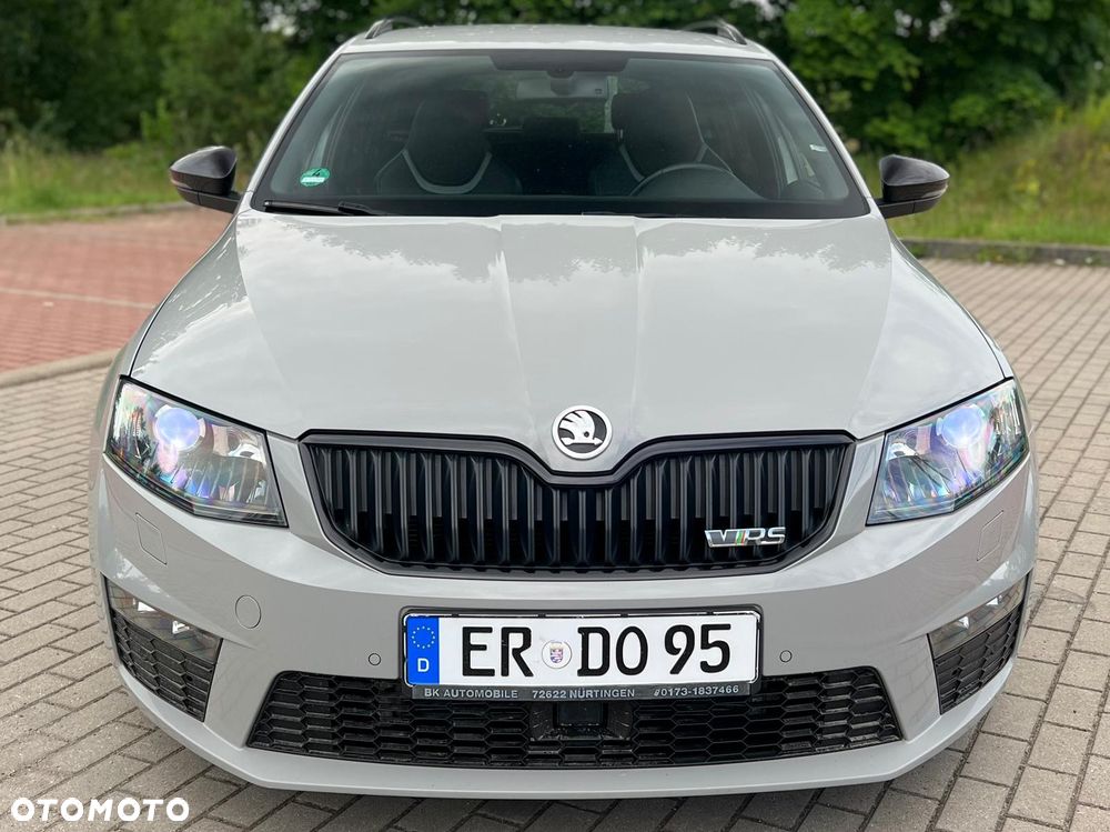 Skoda Octavia 2.0 TDI DSG RS - 3