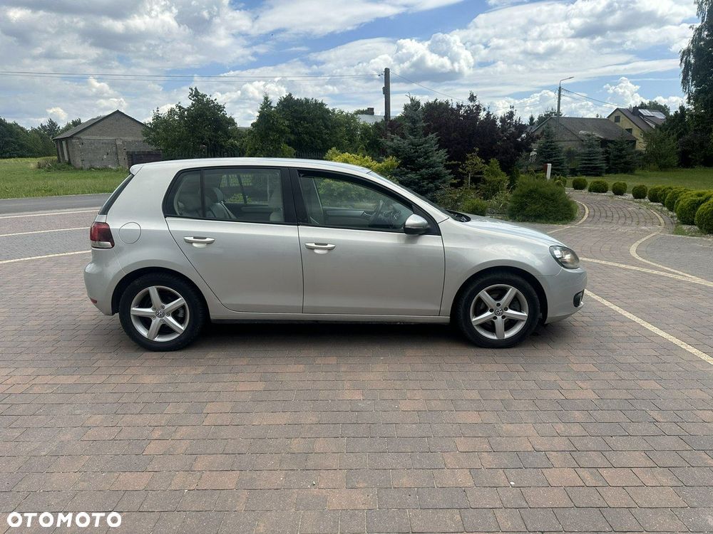 Volkswagen Golf - 8