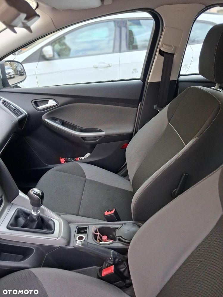 Ford Focus 1.0 EcoBoost Trend - 10