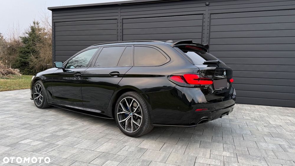 BMW Seria 5 530d xDrive mHEV M Sport sport - 2