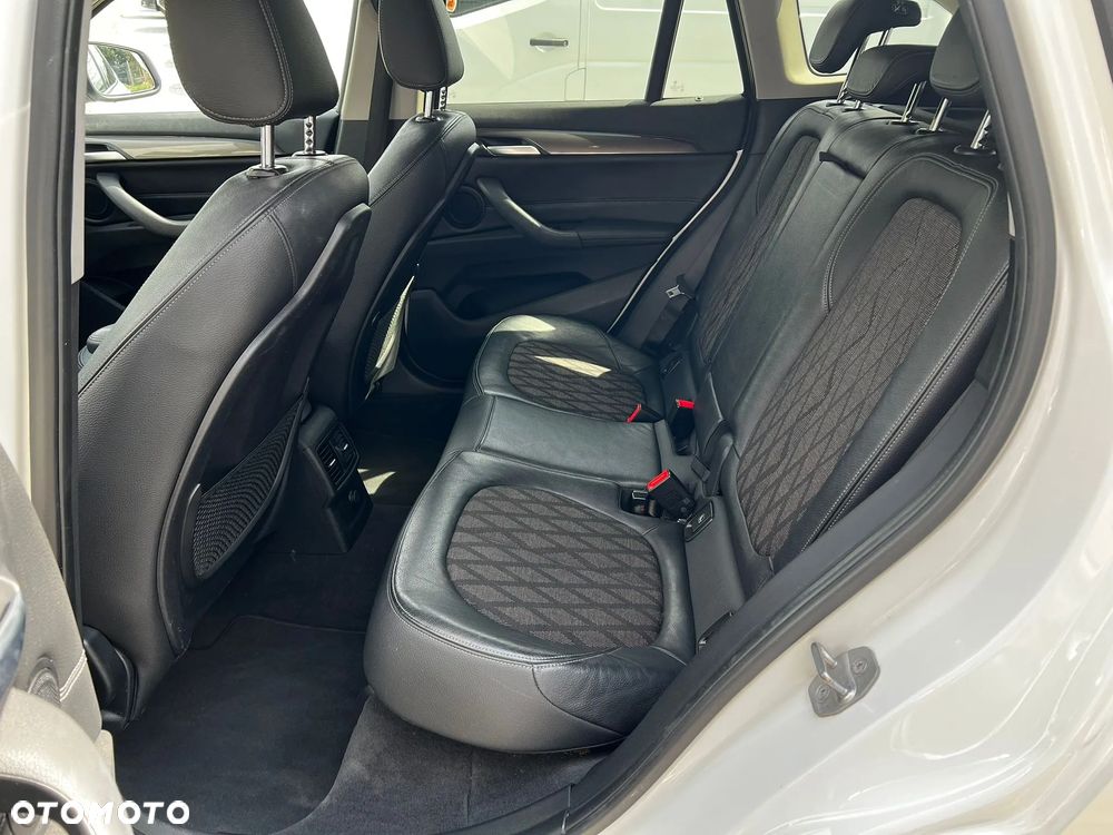 BMW X1 sDrive18d xLine sport - 12