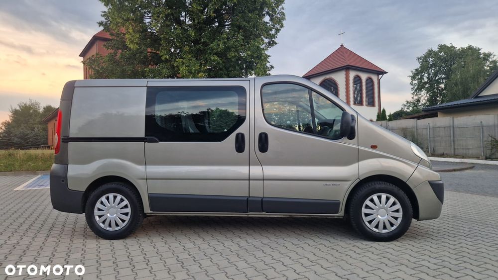 Renault Trafic - 30