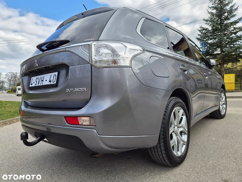 Mitsubishi Outlander - 14