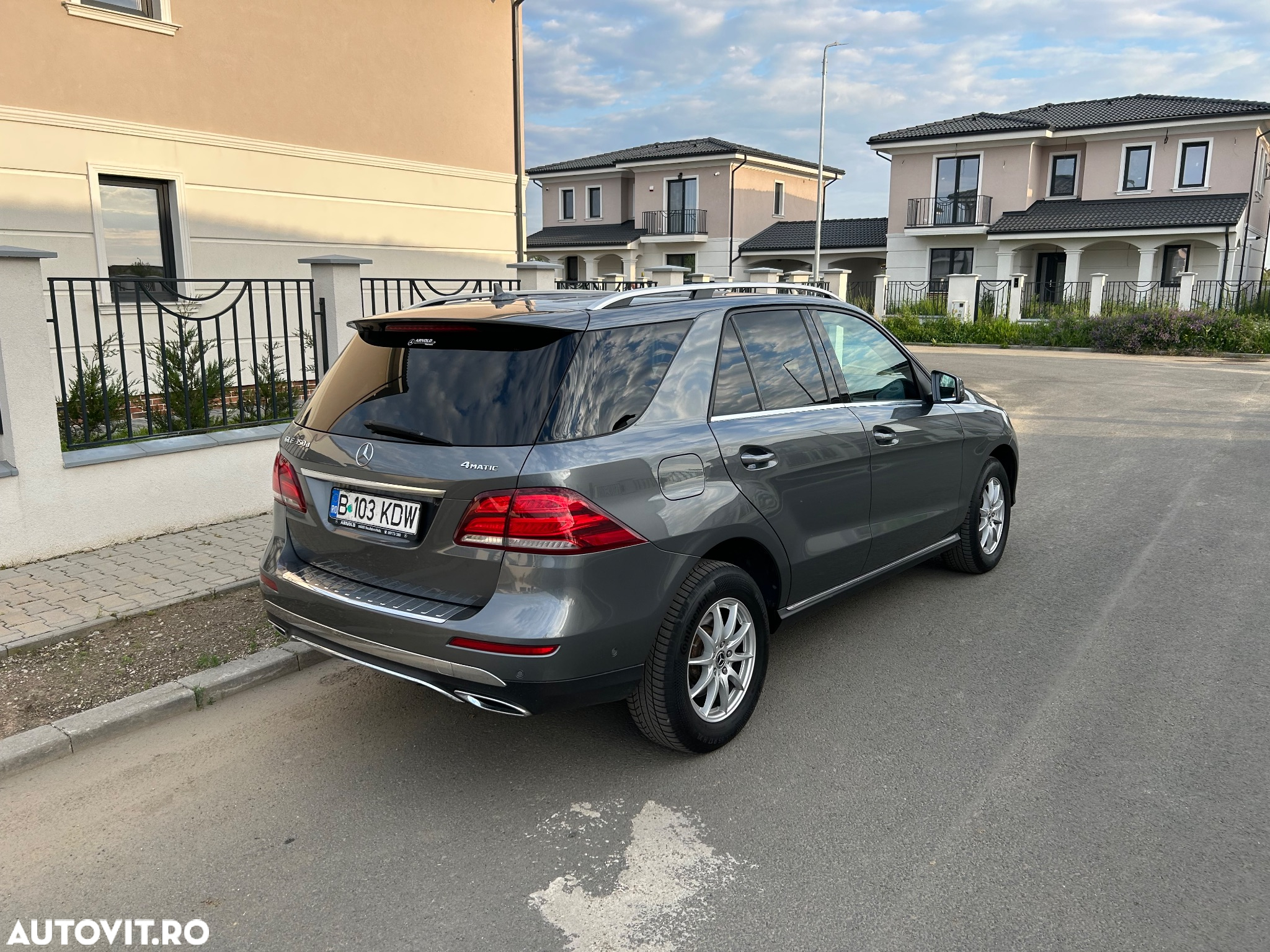 Mercedes-Benz GLE 350 d 4MATIC - 4