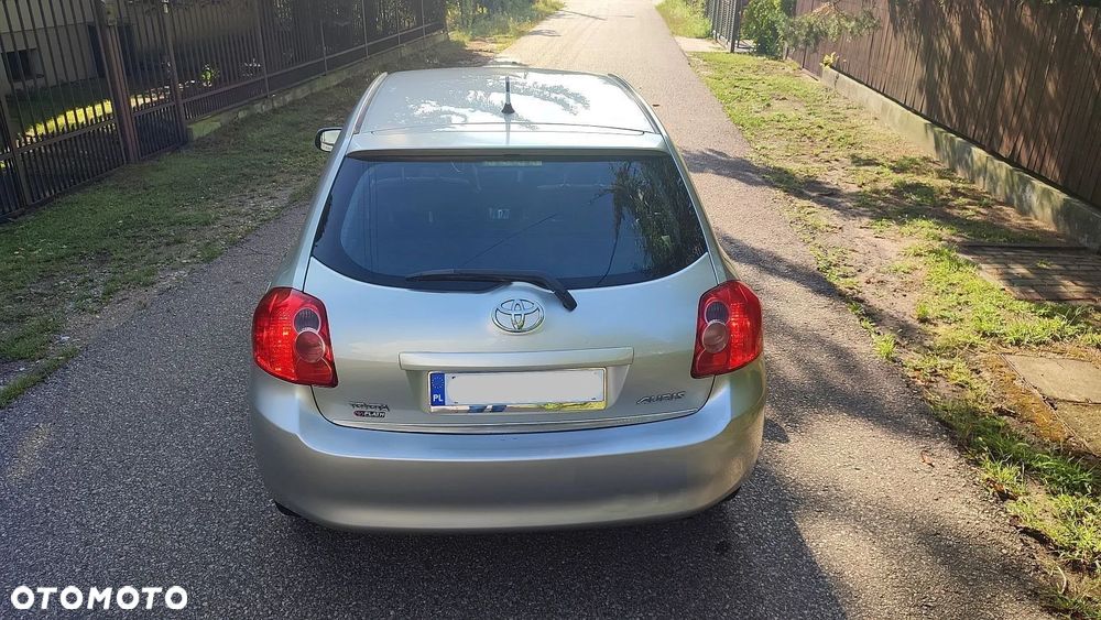 Toyota Auris 1.4 VVT-i Team - 16