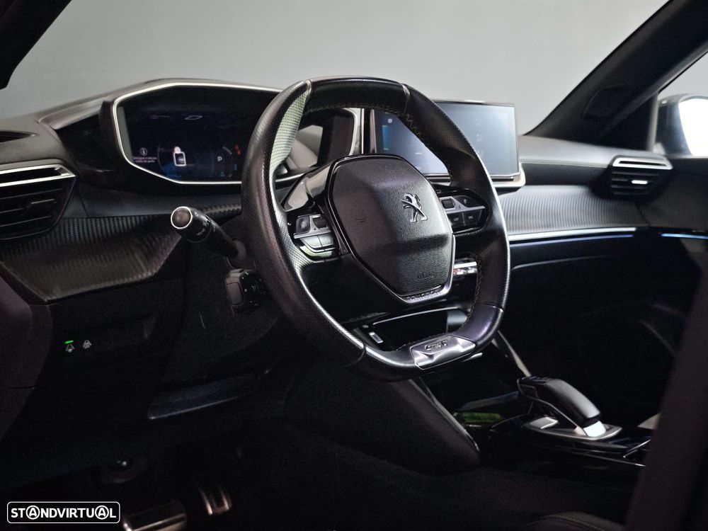 Peugeot e-2008 GT Pack - 37