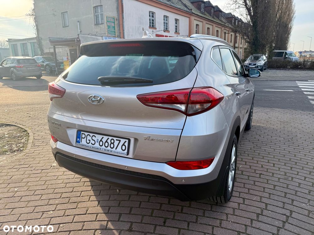 Hyundai Tucson 1.7 CRDI BlueDrive TourdePologne 2WD - 28