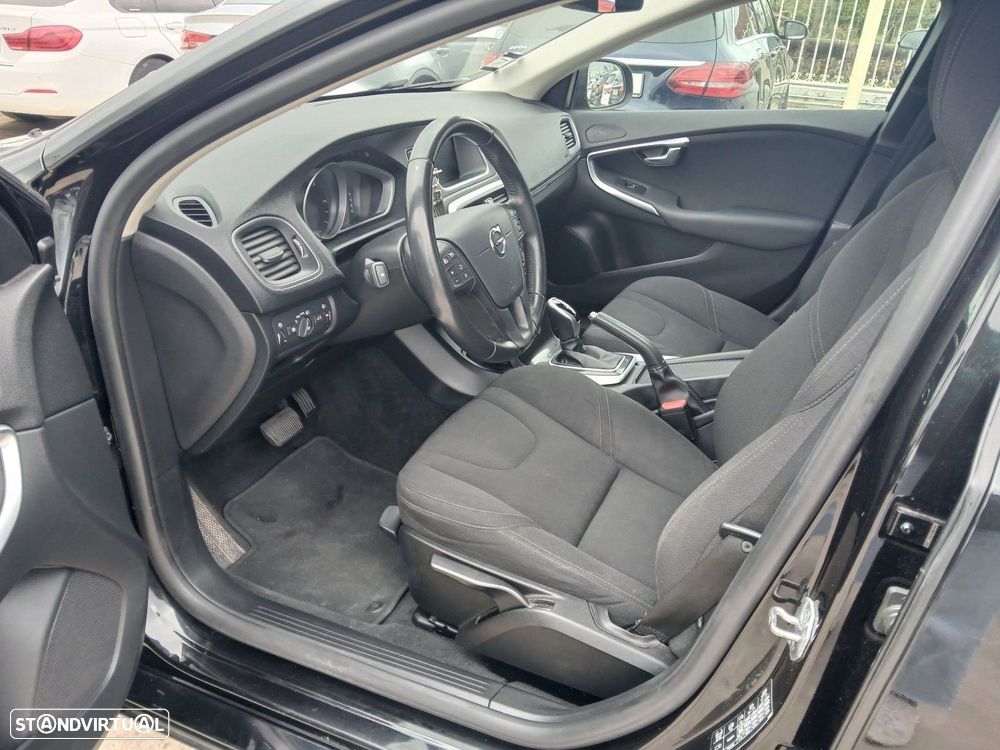 Volvo V40 2.0 D2 Momentum Geartronic - 16