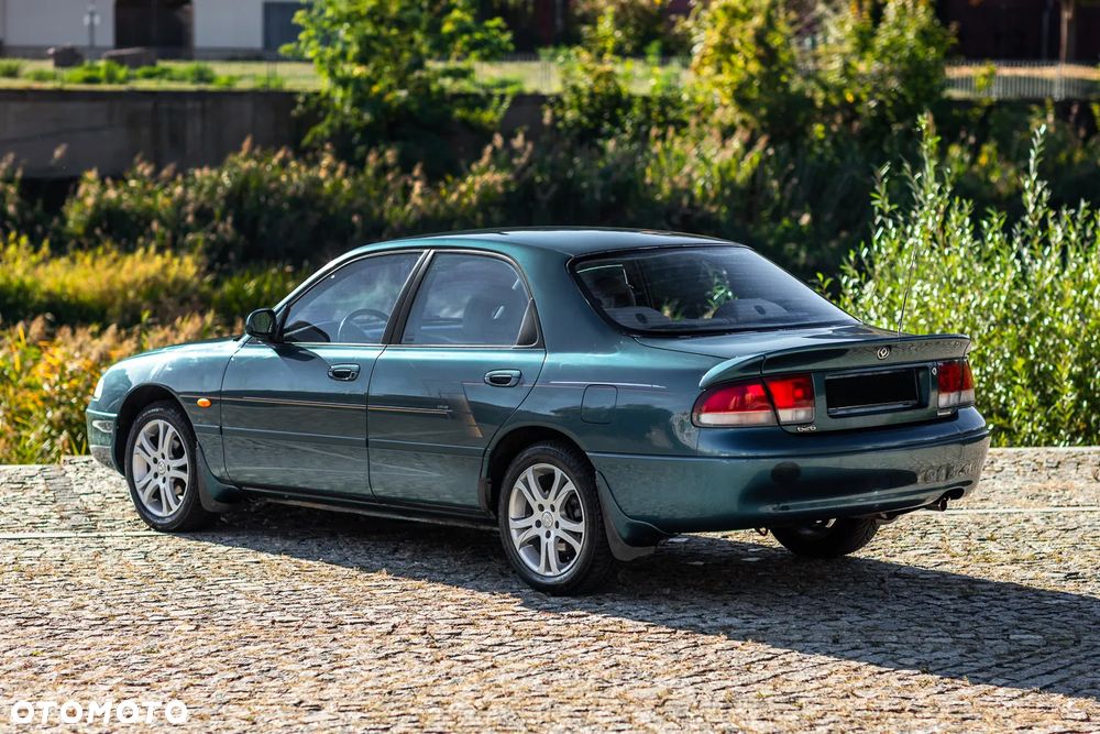Mazda 626 2.0 GLE - 17