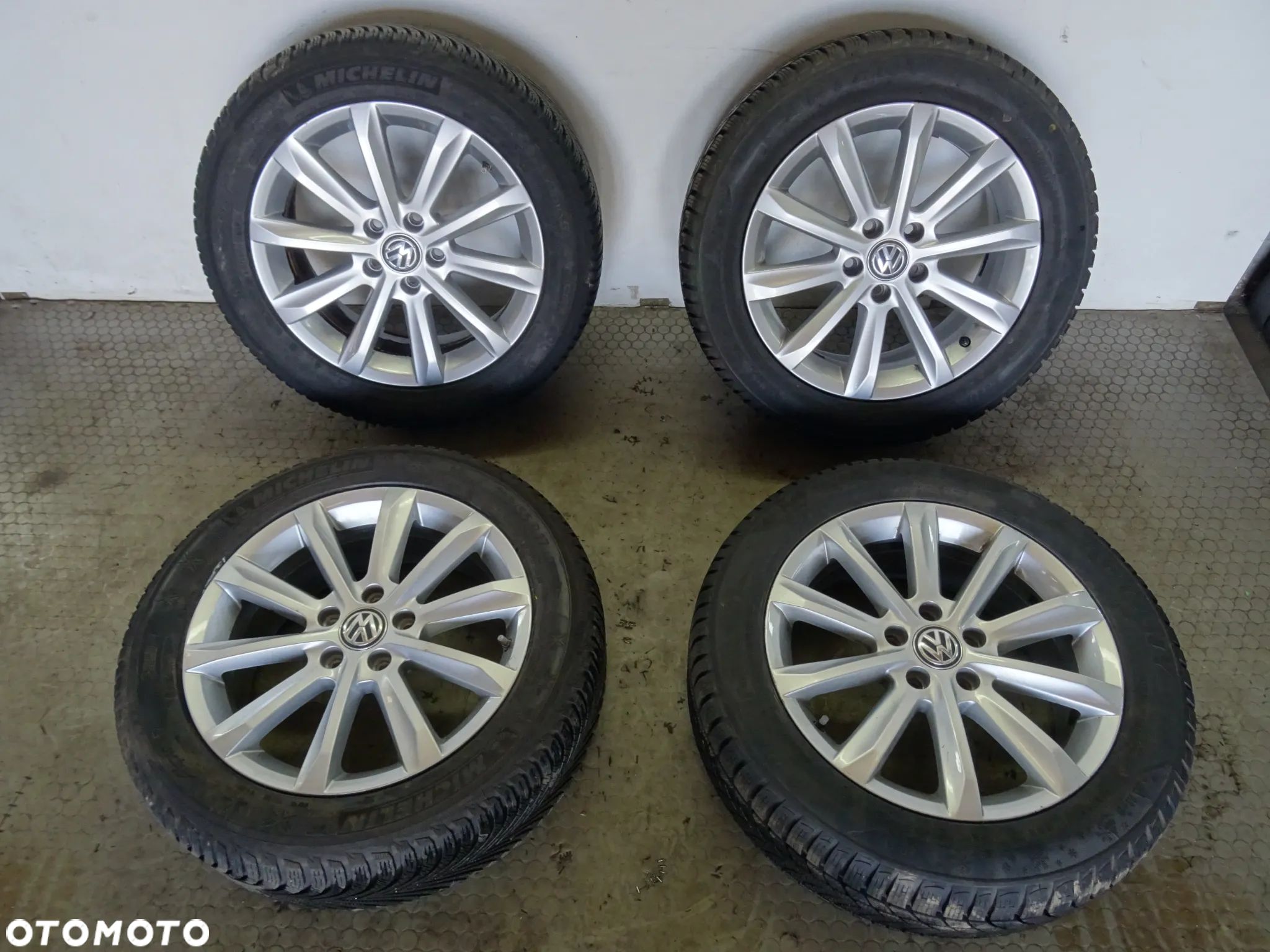 3G0601025C kola felgi 17 opony zima VW Passat B8 czesci - 1
