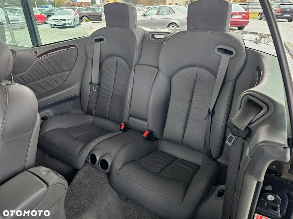 Mercedes-Benz CLK - 32