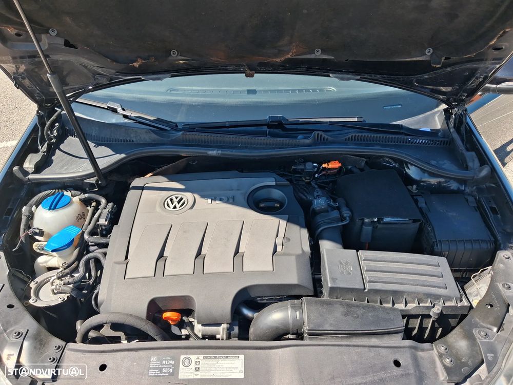 VW Golf 1.6 TDi Highline DSG - 20