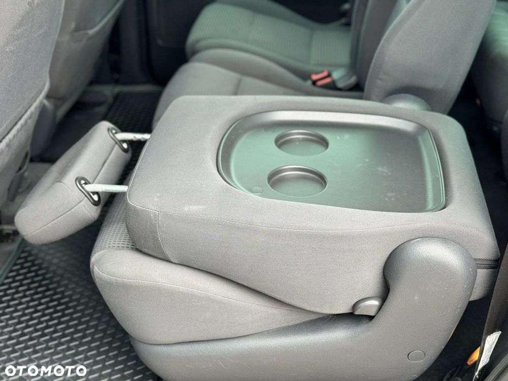 Volkswagen Sharan - 17