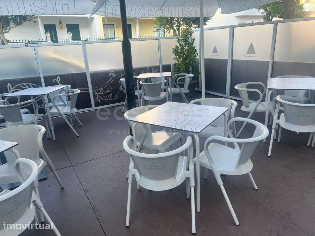 Café / Snack Bar em zona Residência da Cidade de Beja a funcionar n... - Grande imagem: 4/15