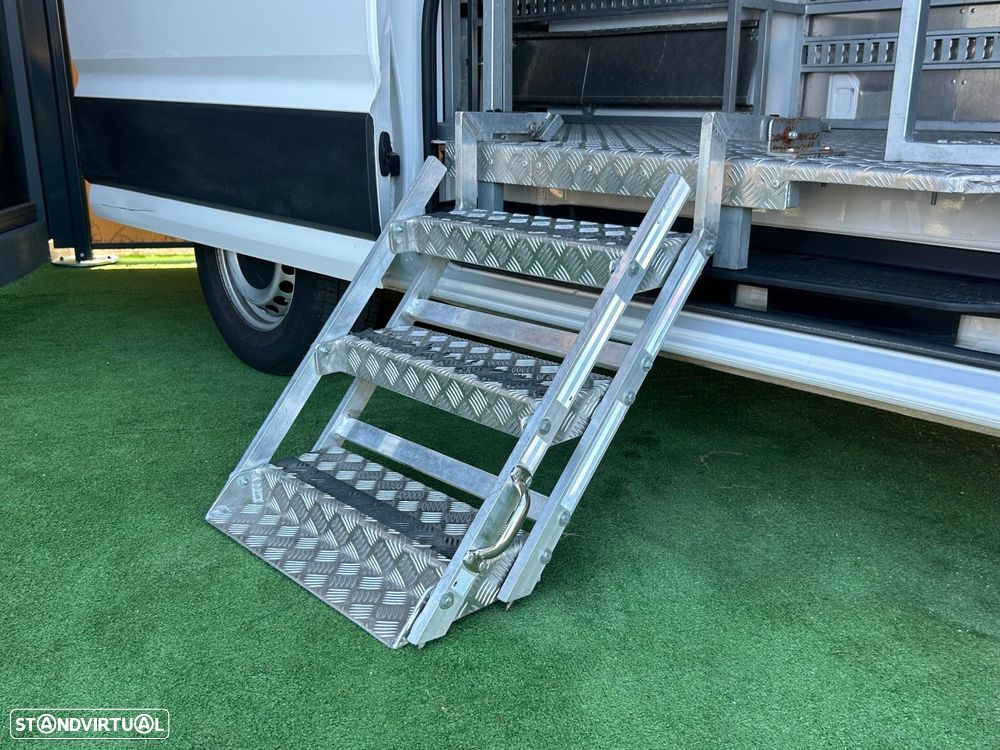VW Crafter 35 2.0 TDi 109 Médio Tecto Alto BlueMotion - 13