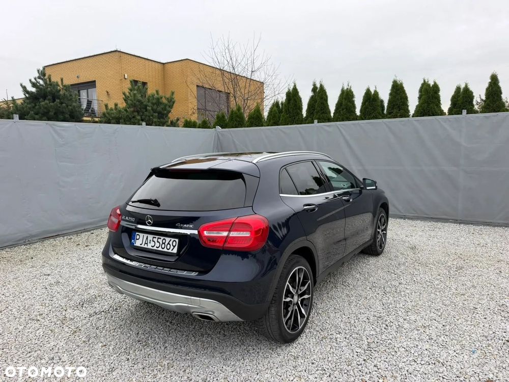Mercedes-Benz GLA 250 7G-DCT Style - 7