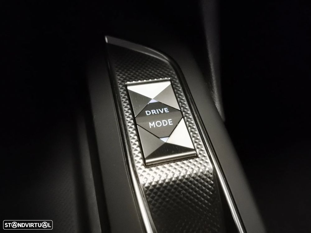 DS DS3 Crossback PureTech 130 Aut. PERFORMANCE LINE - 25