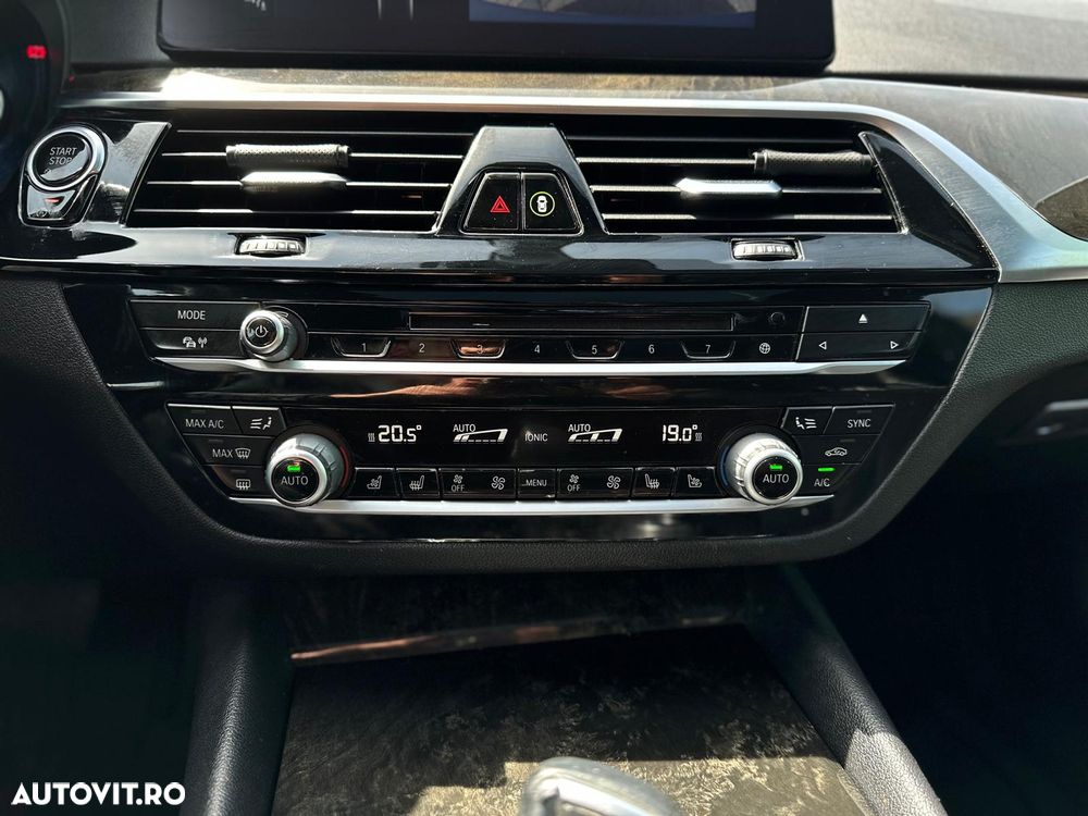 BMW Seria 5 530d xDrive Aut. Sport Line - 9