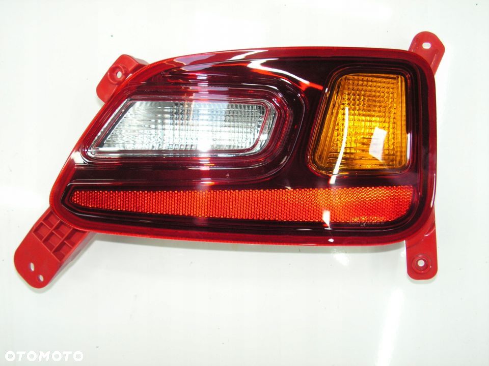 HYUNDAI KONA LAMPA TYLNA PRAWA W ZDERZAK EUROPA - 1