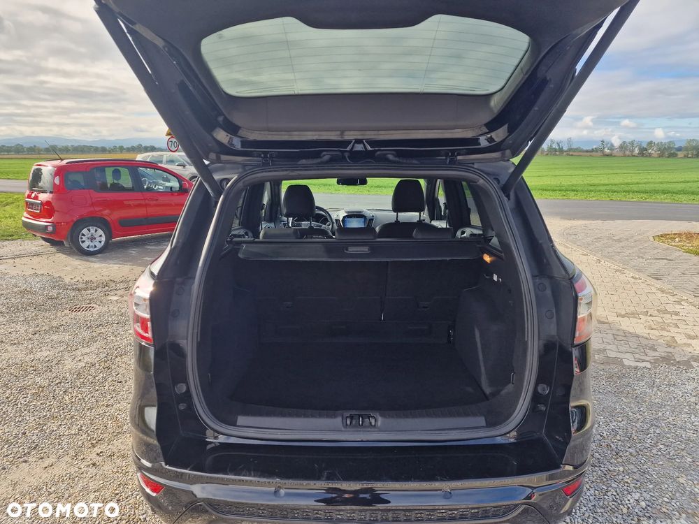 Ford Kuga 1.5 EcoBoost 2x4 ST-Line - 17