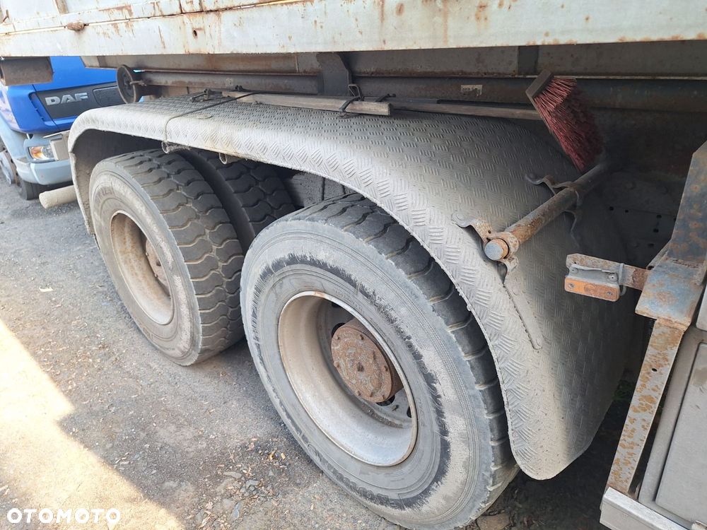 Iveco Trakker 310 6X4 + Hr Fassi F 220 - 38