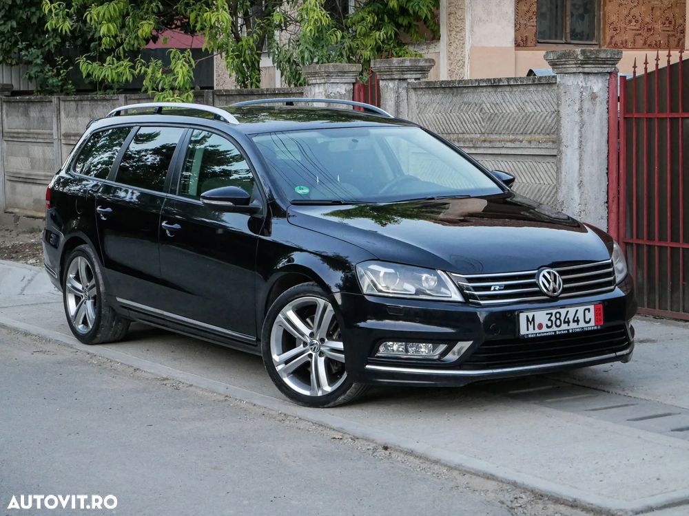 Volkswagen Passat - 1