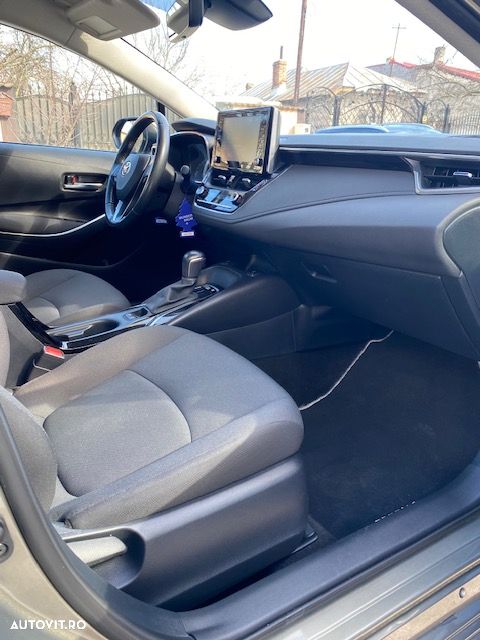 Toyota Corolla 1.8 HSD Business - 8