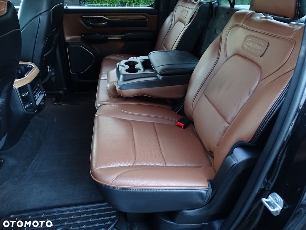 RAM 1500 Crew Cab Longhorn - 18