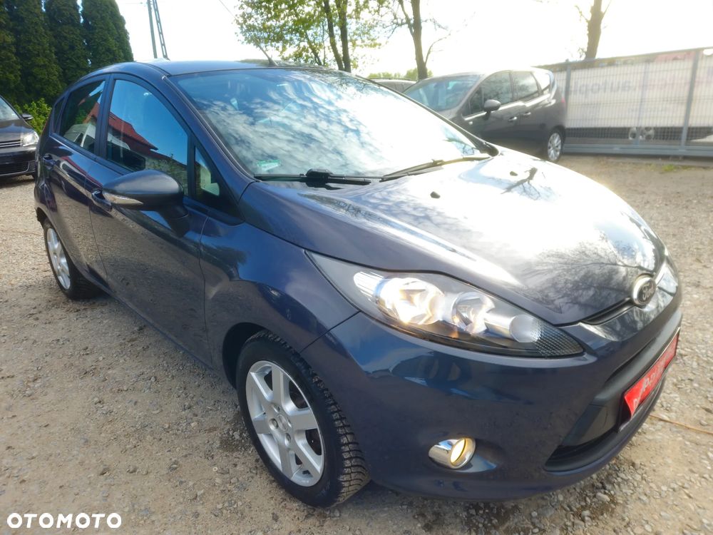 Ford Fiesta 1.25 Celebration - 33