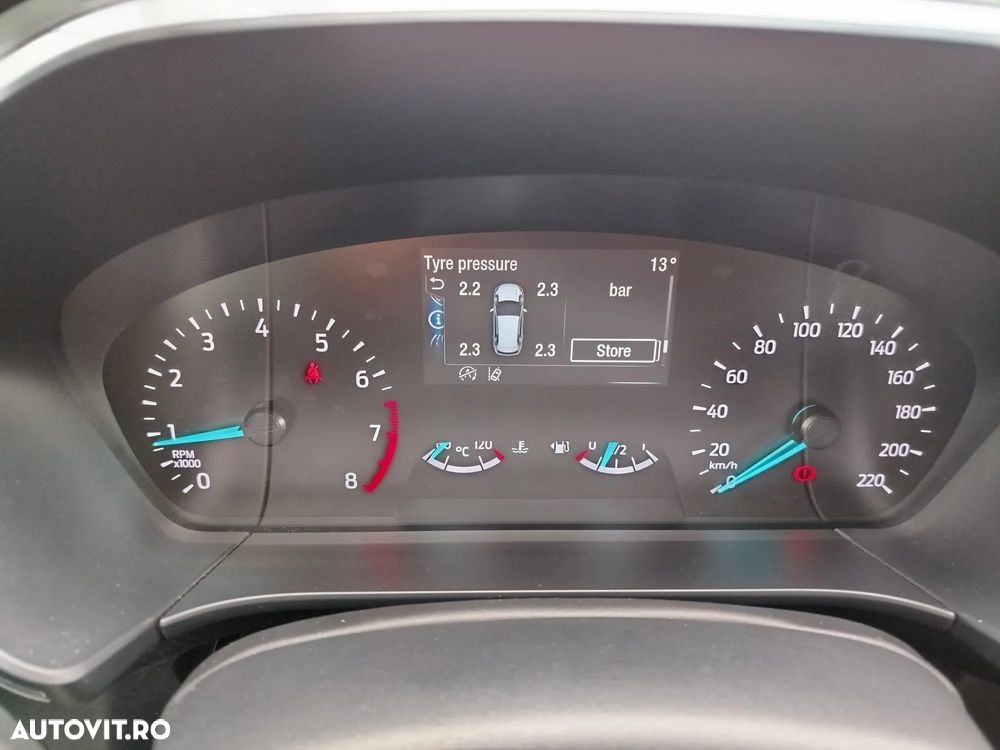 Ford Kuga - 19