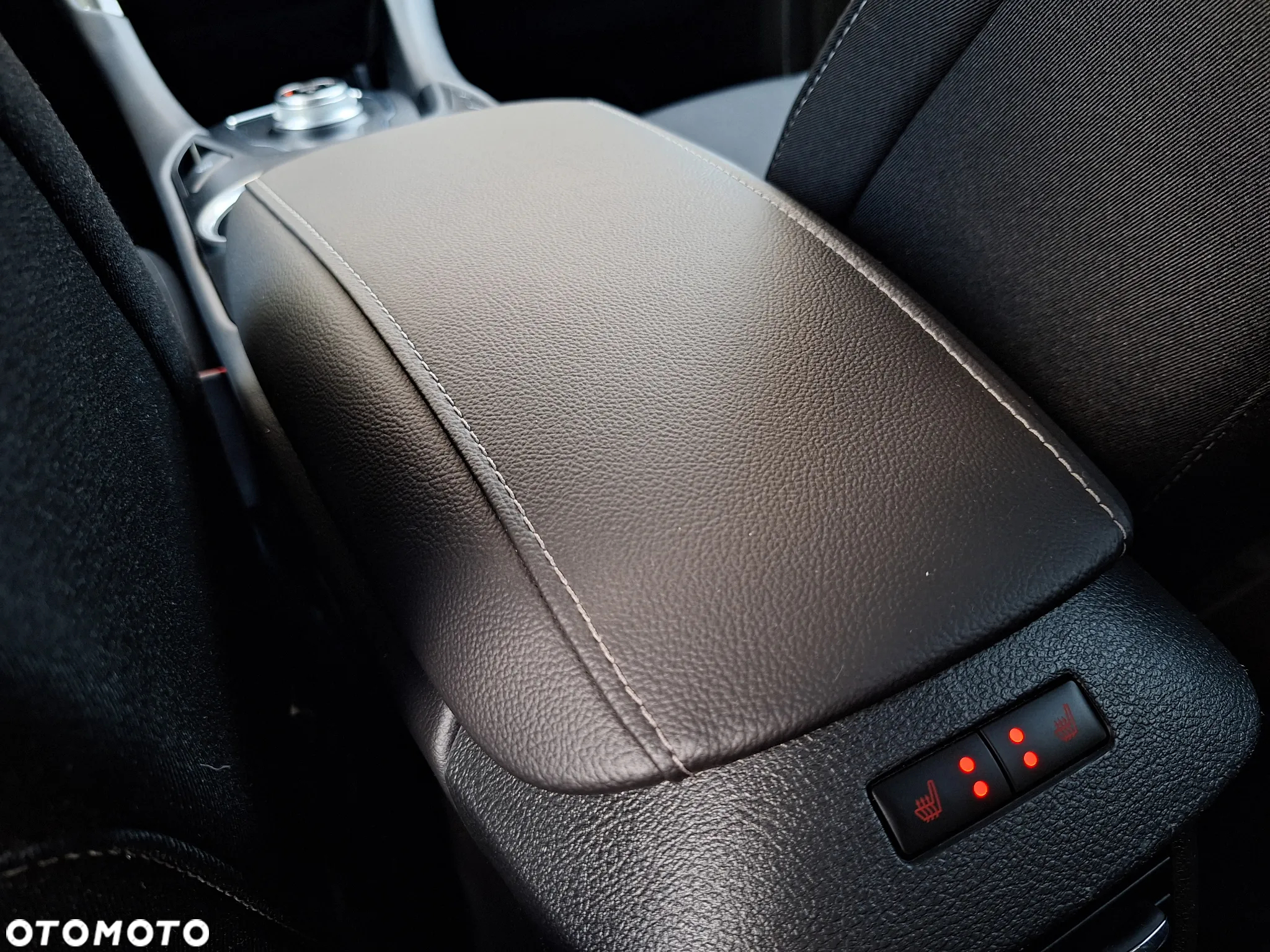 Ford Mondeo 2.0 EcoBlue Titanium - 30
