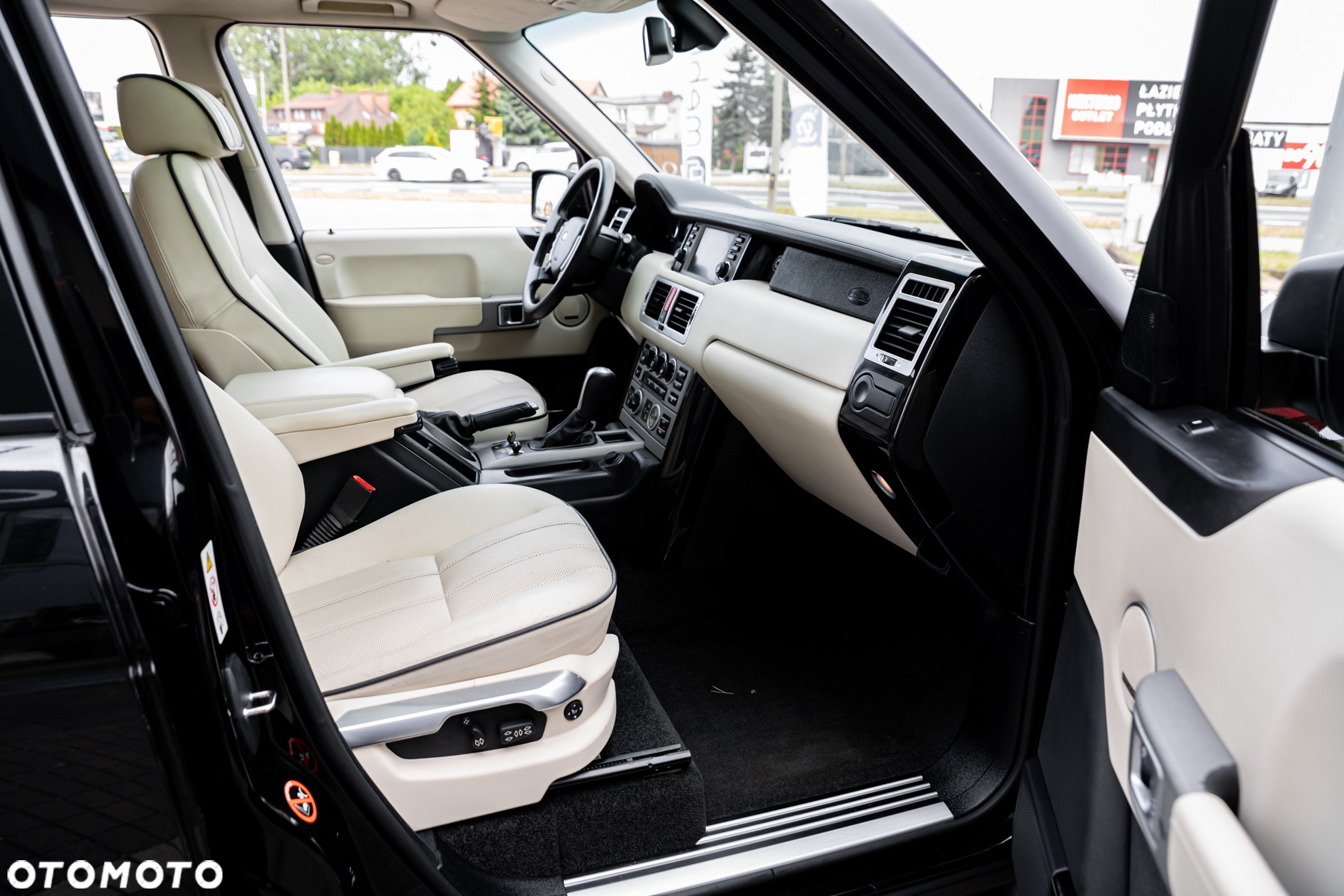 Land Rover Range Rover V8 Supercharged - 25