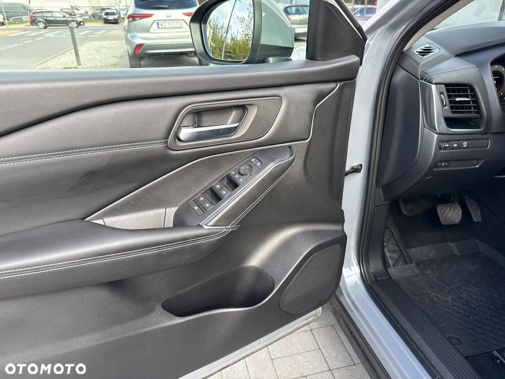 Nissan Qashqai 1.3 DIG-T MHEV N-Connecta Xtronic - 11