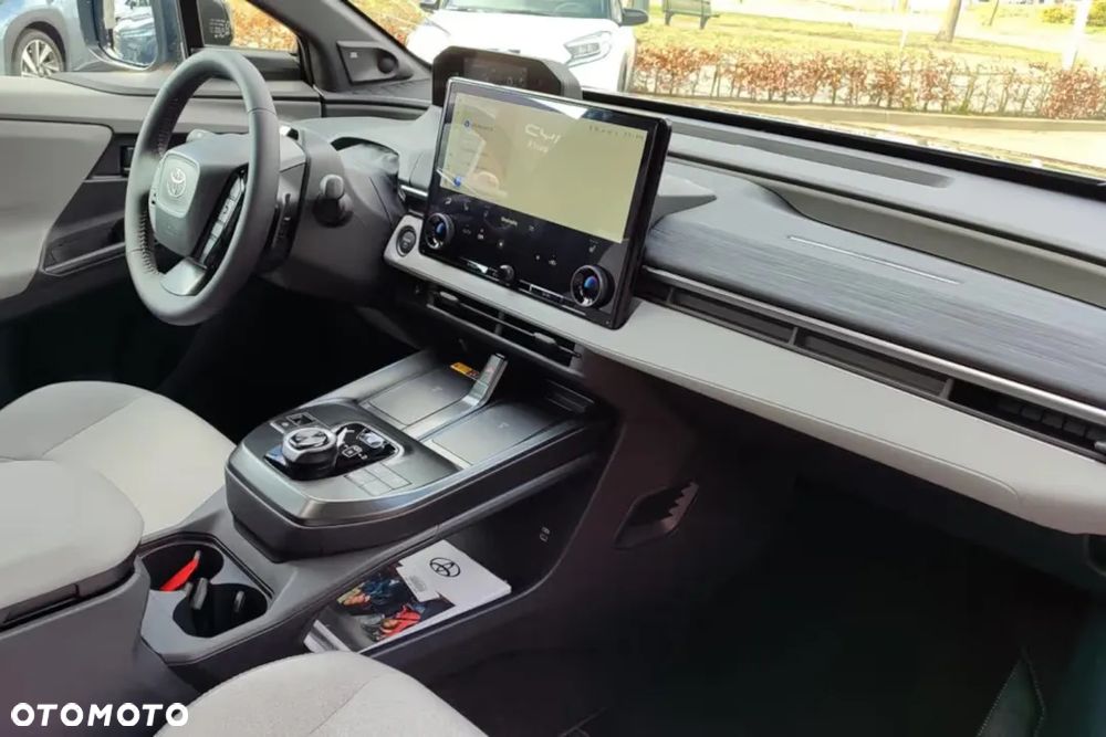 Toyota C-HR+ 77kWh 4x4 Executive - 11