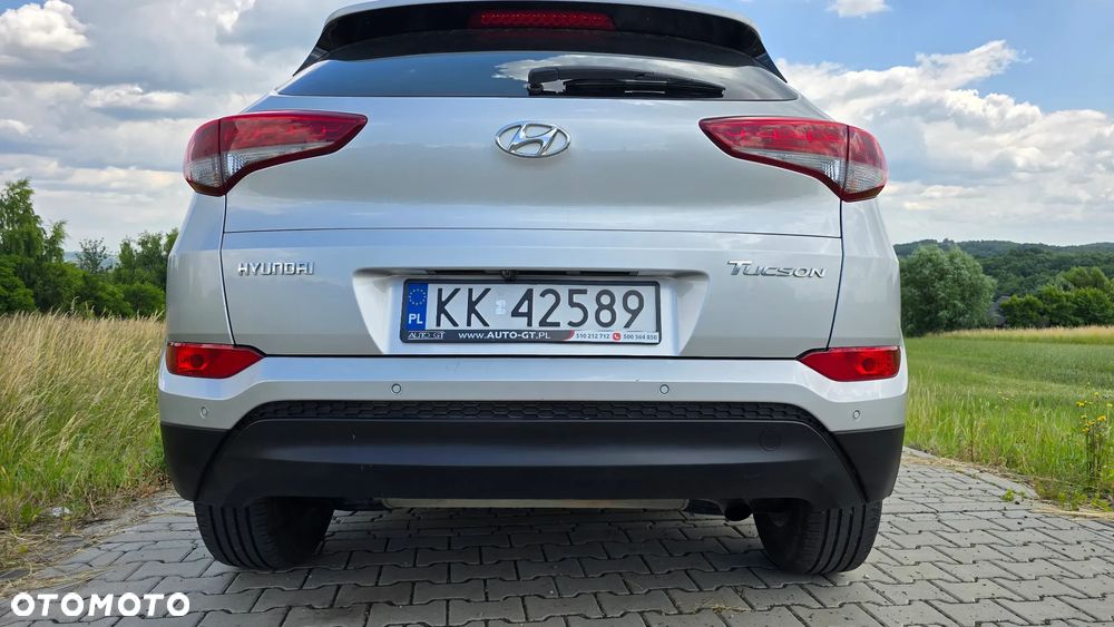 Hyundai Tucson 1.7 CRDI BlueDrive Style 2WD - 20