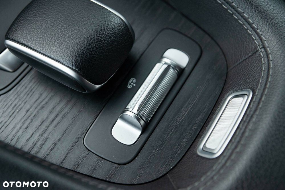 Mercedes-Benz GLE - 31