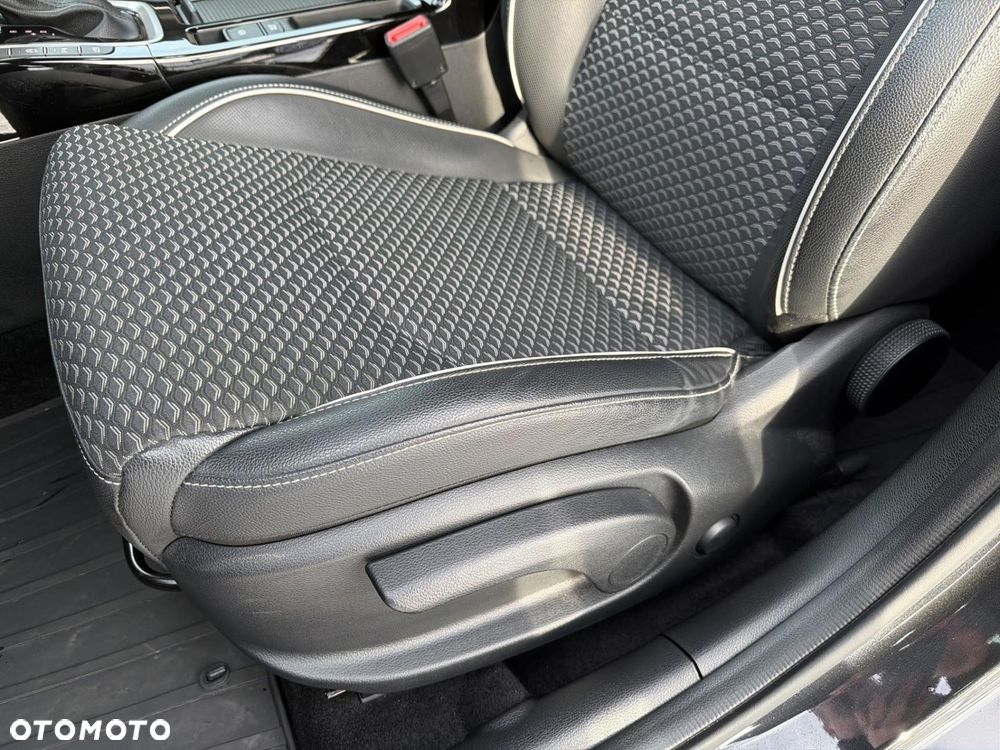 Kia Ceed - 13