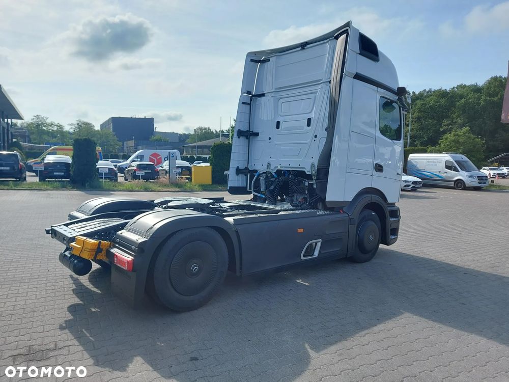Mercedes-Benz Actros 1845 LS - 4